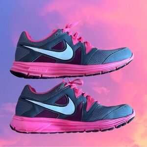 Women’s Nike Lunar Fly3 Pink Gray Sneaker Size 8.5